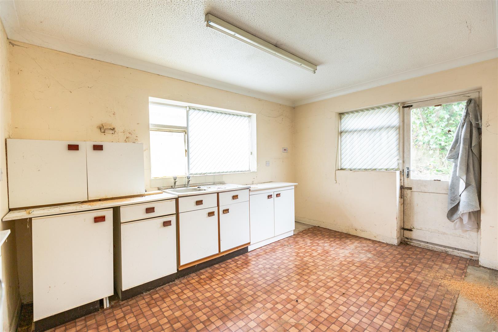 Vicarage Road, Morriston, Swansea, SA6 6DH